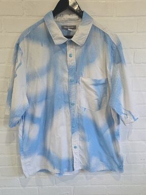 Urban Outfitters Light Blue and White Short Sleeve Button-Down Shirt